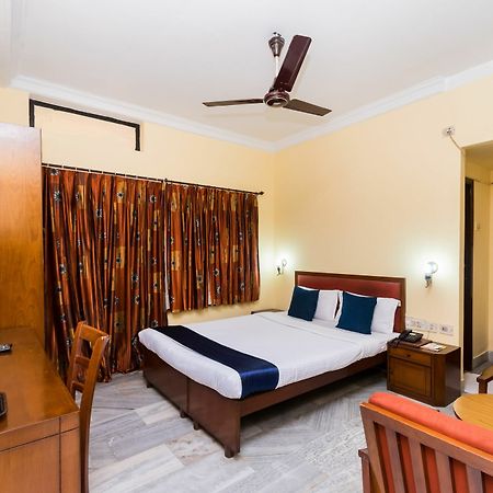 Oyo 4621 Hotel Camac Plaza โกลกาตา ภายนอก รูปภาพ